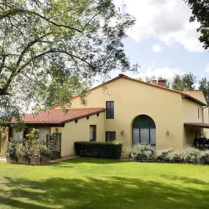  Farm stay Petrognano